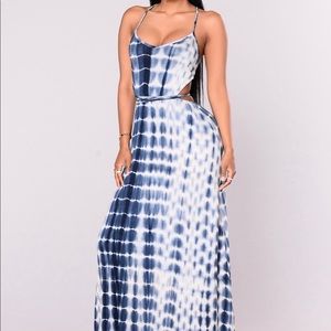 FashionNova TieDye Maxi Dress